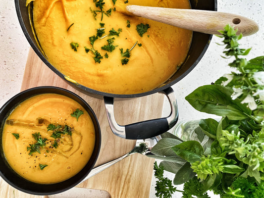 Super simple and wholesome vegan pumpkin soup (V, DF, GF)