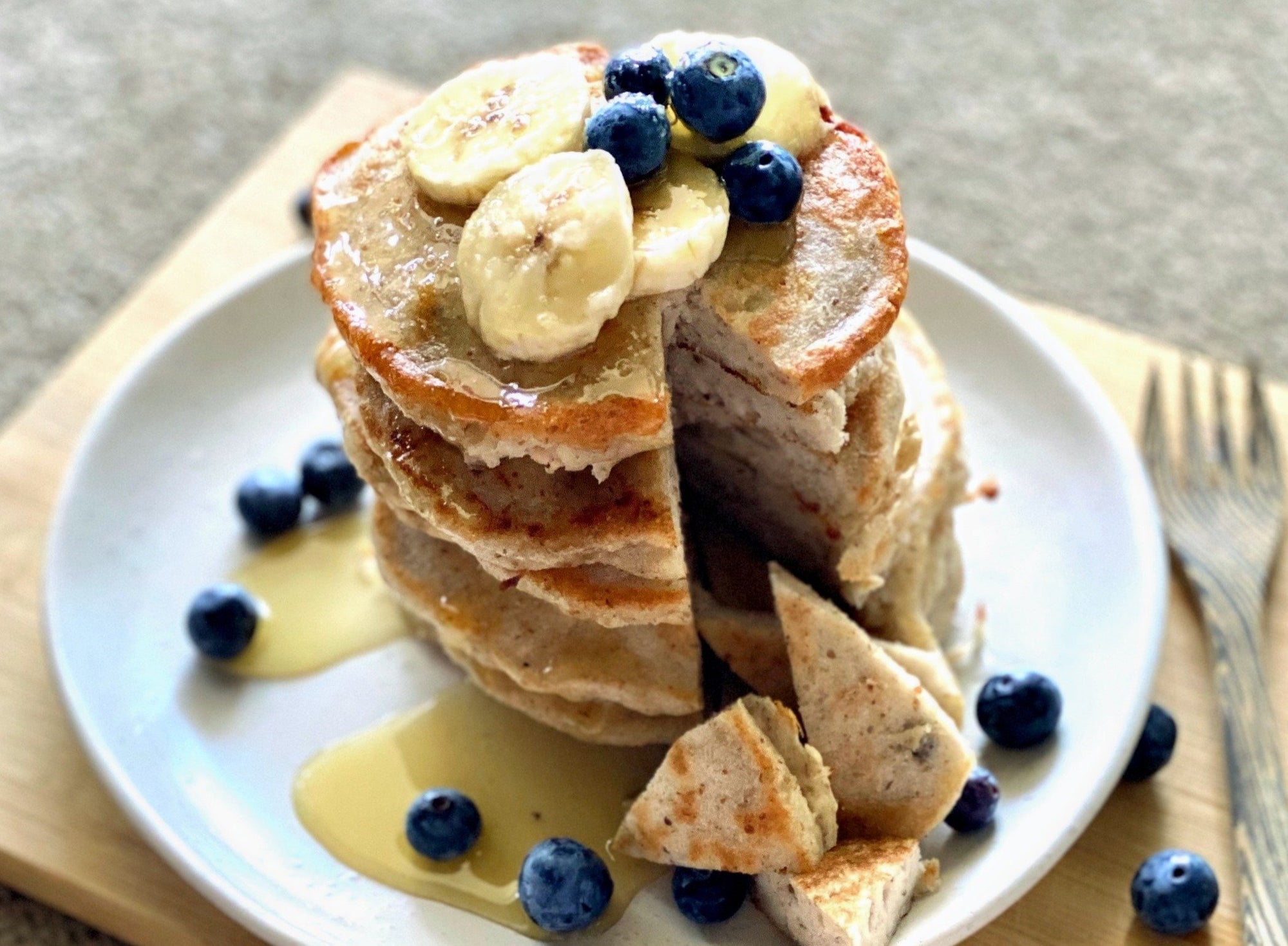 The fluffiest vegan buckwheat banana pancakes (that your hormones will thank you for!) V, GF, RFS