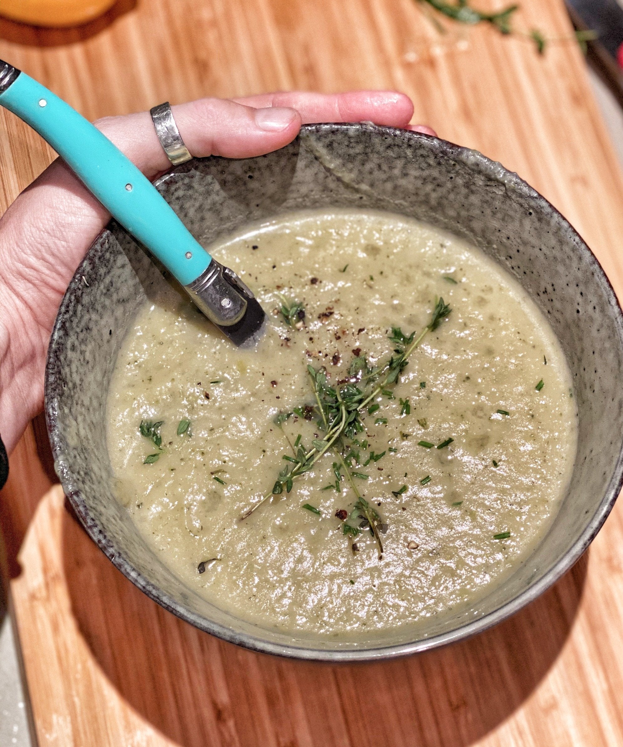 Vegan broccoli, cauliflower and leek immune boosting soup (V, DF, GF)